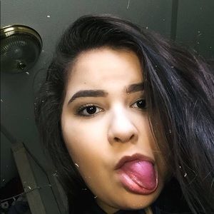 Meet your Posher, Mercedez